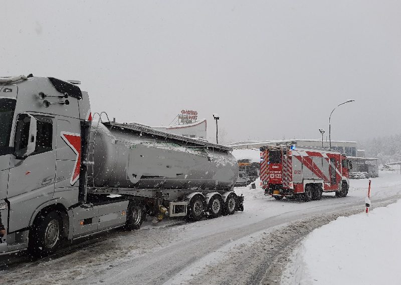 Schnee Dauereinsatz in der Stadt Villach (Bild 3)